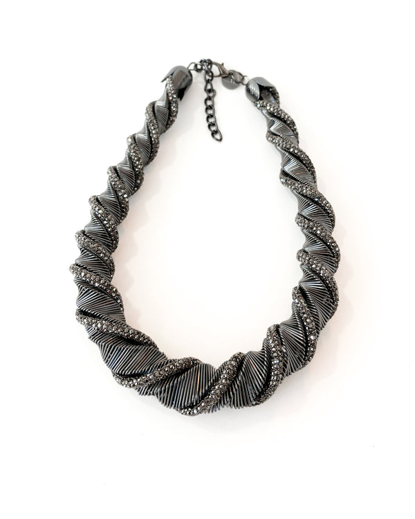 COLLAR ESPIRAL GRIS