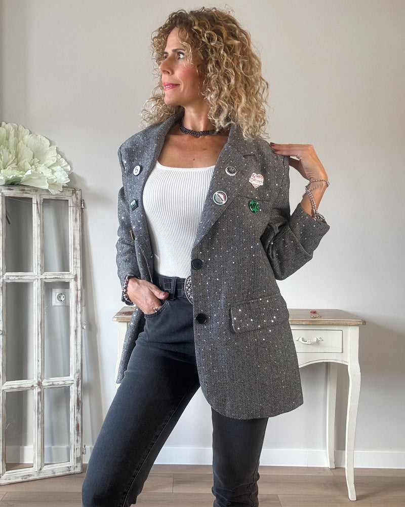 Blazer gris decorada